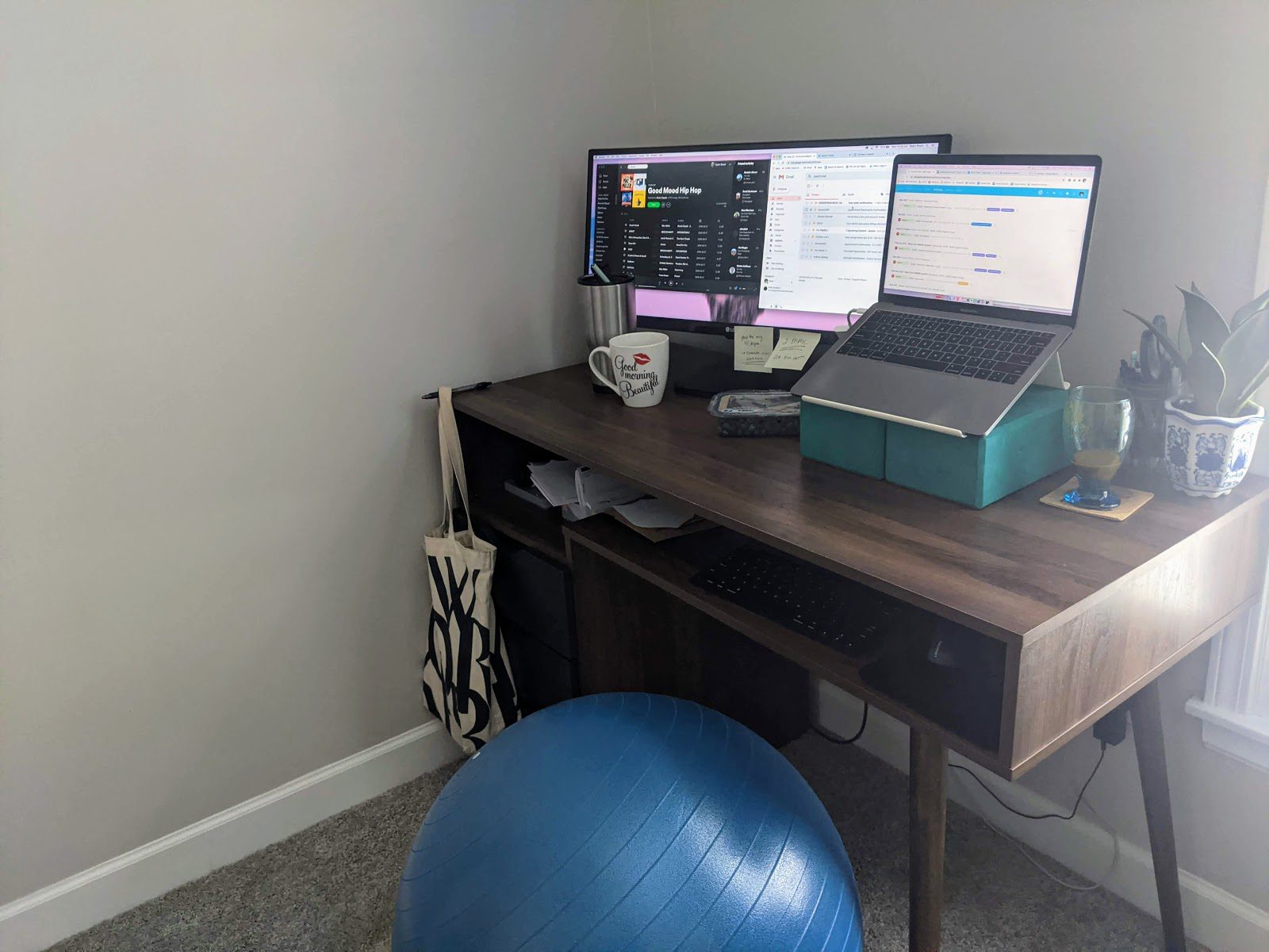 Taylor's Work-From-Home Set-up